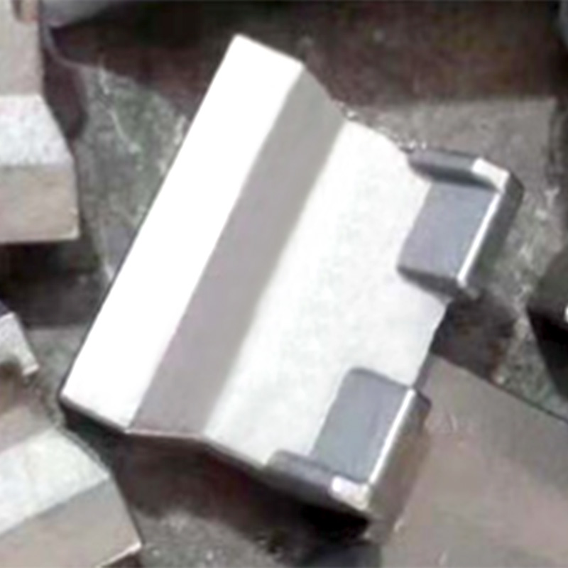 Paralelni odstojnik preciznog lijevanja